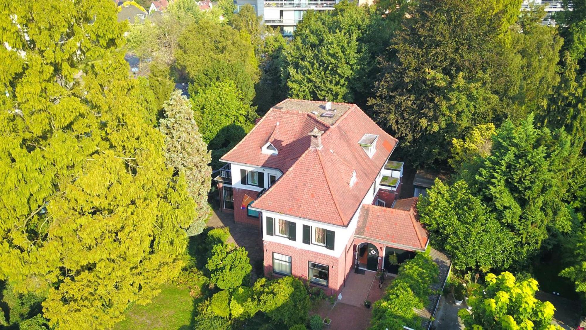 Guesthouse Villa De Eikhof Хенгело Экстерьер фото