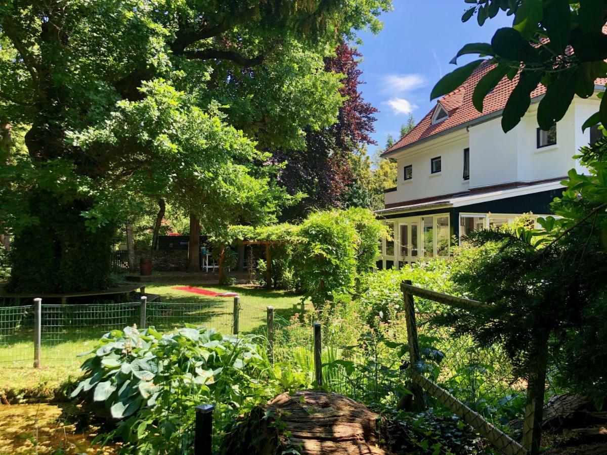 Guesthouse Villa De Eikhof Хенгело Экстерьер фото